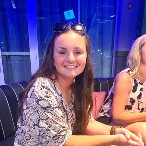 Meet your Posher, Victoria